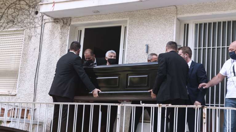 Διαφωνίες για το πού θα ταφεί ο Μίκης Θεοδωράκης- Στο Βραχάτι θέλει η Μαργαρίτα