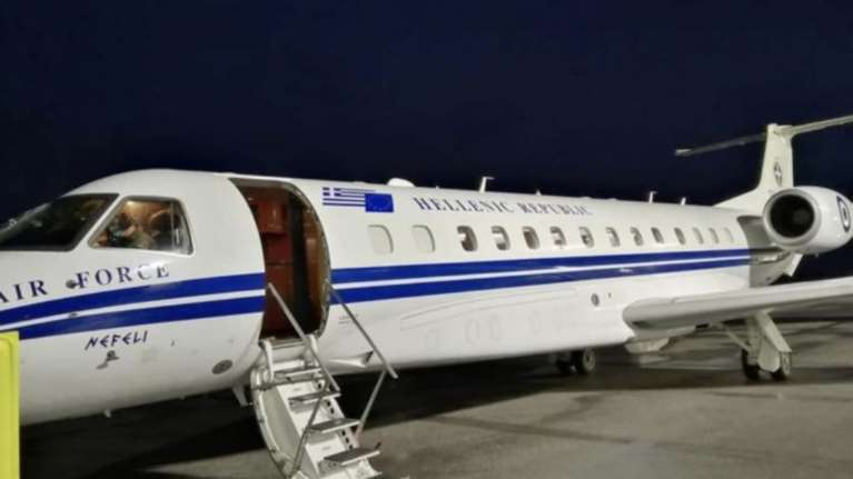 Στη Μύκονο το πρωθυπουργικό αεροσκάφος για να παραλάβει έγκυο κάτω από αντίξοες καιρικές συνθήκες
