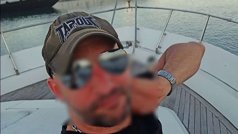 Φρίκη στην Ηλιούπολη: Το τηλεφώνημα του αστυνομικού πριν συλληφθεί και η περίεργη εξαφάνιση του λάπτοπ