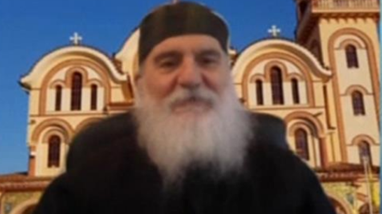 Hi tech εκκλησία στη Λάρισα: Ιερέας έβαλε... video wall και online άναμμα κεριού