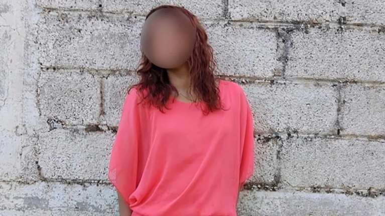 Λάρισα - Νέες μαρτυρίες: &quot;Συνευρισκόταν με άντρες στο ίδιο δωμάτιο που κοιμόντουσαν τα παιδιά&quot;