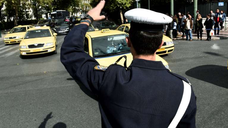 Κυκλοφοριακές ρυθμίσεις την Κυριακή στη Λεωφόρο Βουλιαγμένης - Ποιοι δρόμοι κλείνουν