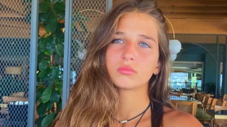 Δωροθέα Ίβιτς: Η 14χρονη κόρη της Ελένης Πετρουλάκη είναι μία καλλίγραμμη κούκλα