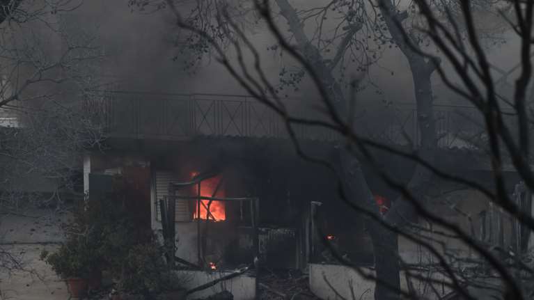 Δήμαρχος Χαλανδρίου: Όλα πήγαν στραβά - Αν μία φωτιά δεν κατασβεστεί στην αρχή της μετά δεν πιάνεται