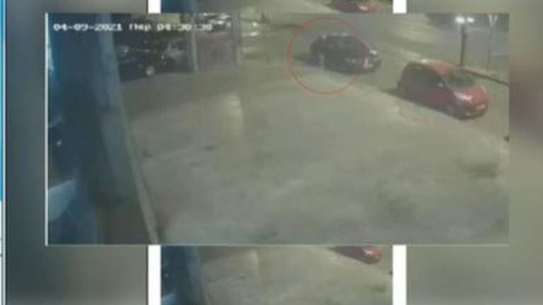 &quot;Δήμητρα της Λέσβου&quot;: Φωτογραφικά ντοκουμέντα από τη στιγμή που παρασύρθηκε από ΙΧ -  Ψυχορραγούσε δύο ώρες