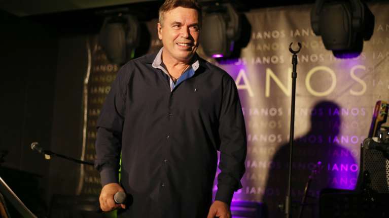 Μανώλης Λιδάκης: Σήμερα η κηδεία του τραγουδιστή στο Ηράκλειο Κρήτης