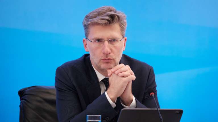 Σκέρτσος: Στον βούρκο απαντάμε με έργο - Οι 15 πολιτικές των τελευταίων 5 ημερών που αλλάζουν τις ζωές των πολιτών