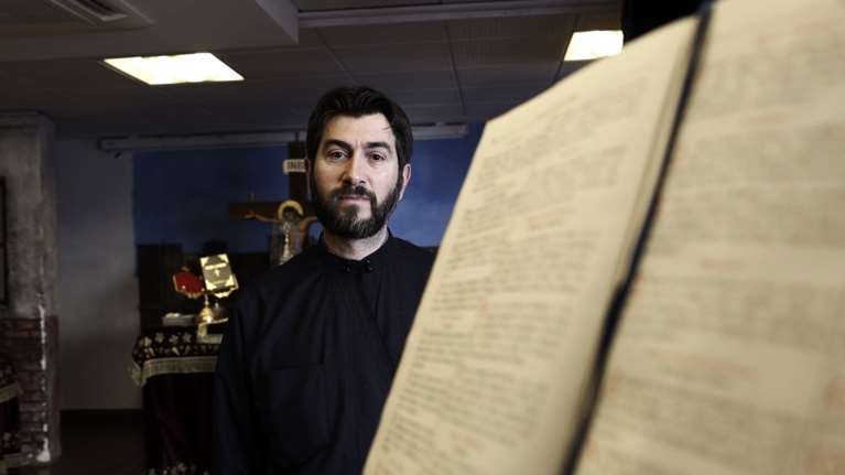 Ώρα εισαγγελέα για την &quot;Kιβωτό&quot;: Ο πατέρας Αντώνιος πήρε προθεσμία για την ανωμοτί κατάθεση