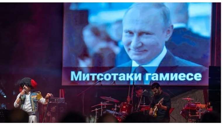 Γιατί το σύνθημα "Μητσοτάκη γα@@@" στο φεστιβάλ της νεολαίας ΣΥΡΙΖΑ εκθέτει τον Τσίπρα- Τι έγραψε ο Κασιμάτης στα Νέα