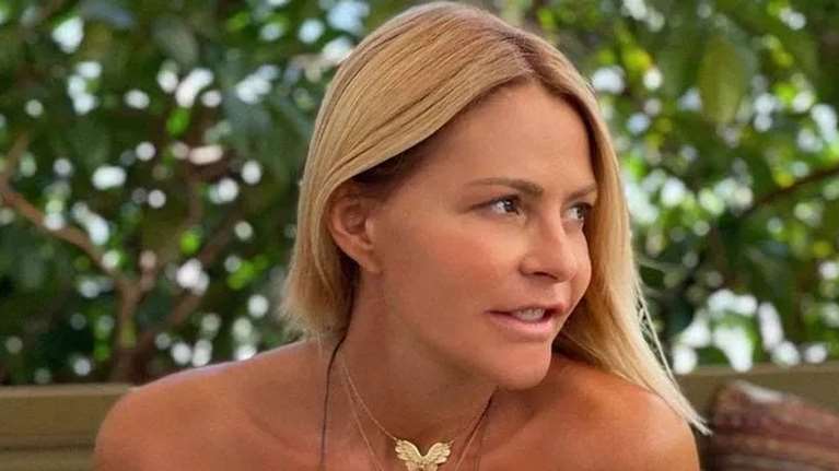 Η Τζένη Μπαλατσινού με το κομψό κούρεμα που κολακεύει κάθε γυναίκα άνω των 50