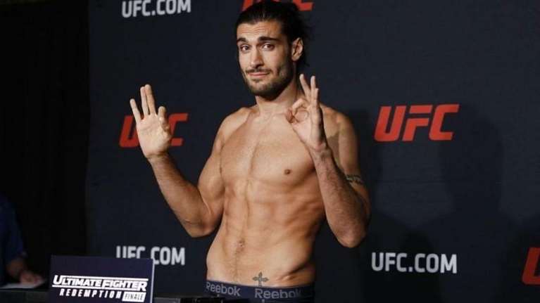 Σοκ στον αθλητισμό: Πέθανε σε ηλικία 34 ετών ο Ελληνικής καταγωγής πρώην MMAer, Ηλίας Θεοδώρου [εικόνες - βίντεο]