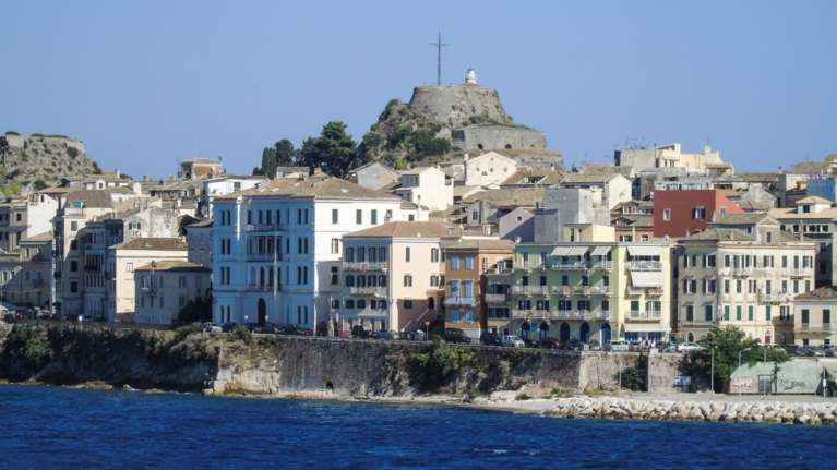 Αυτοκτόνησε Βρετανός τουρίστας στην Κέρκυρα- Επεσε στο κενό από το μπαλκόνι του ξενοδοχείου