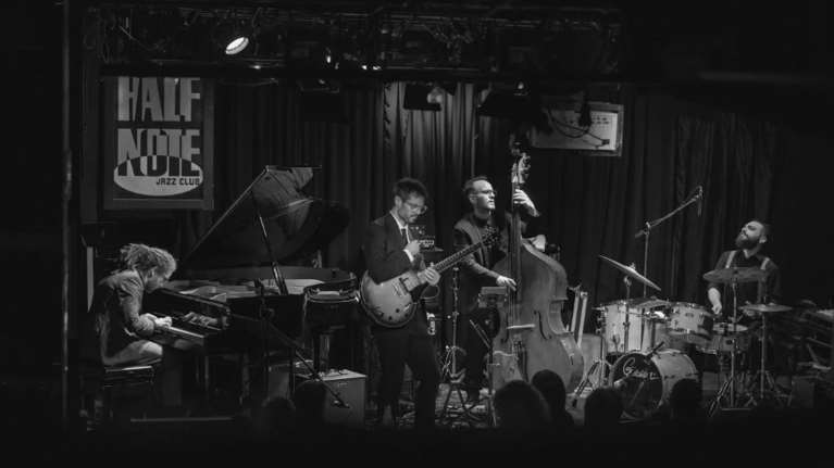 Σύγχρονη jazz και μεσογειακές μελωδίες στο Half Note