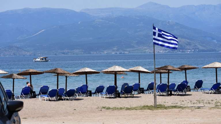 &quot;Μύρισε&quot; καλοκαίρι: Ηλιοφάνεια σε ολόκληρη τη χώρα το Σάββατο -  Θα ξεπεράσει τους 30°C το θερμόμετρο