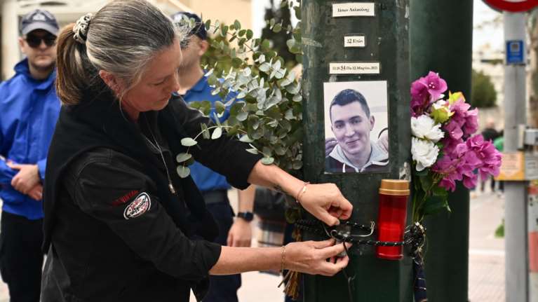 Τροχαίο έξω από την Βουλή: Παραιτήθηκε της έφεσης ο αστυνομικός-οδηγός - Αμετάκλητη η καταδίκη του για το Ιάσονα