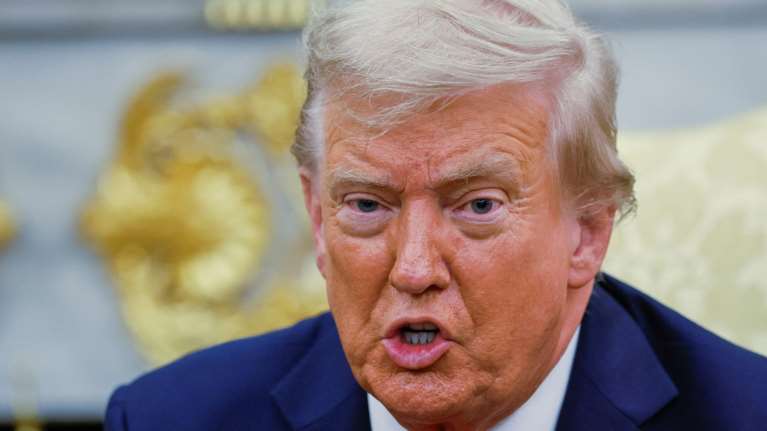 Λευκός Οίκος: Ο πρόεδρος Τραμπ συνεχίζει να εργάζεται για μια συνάντηση Πούτιν - Ζελένσκι&quot;