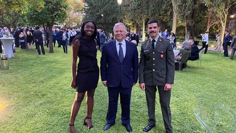 Νέστορας και Ανίκ: Τα δύο παιδιά από το &quot;Χαμόγελο του Παιδιού&quot; στη δεξίωση του Προεδρικού Μεγάρου [εικόνες]