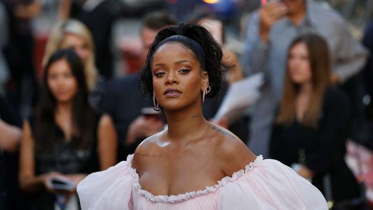 15 celebrities που εγκατέλειψαν το σχολείο