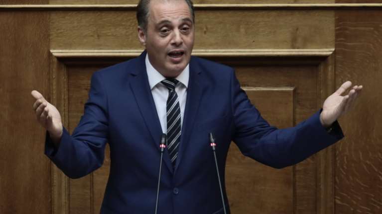 &quot;Οπισθοχώρηση&quot; Βελόπουλου μετά την επιστολή της Μάγδας Φύσσα για τις &quot;800 χιλ. ευρώ&quot;: &quot;Χρήση εκ παραδρομής από τον πρόεδρο&quot;