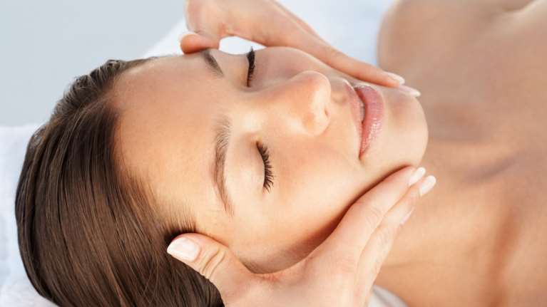 Τι είναι οι λεμφαδένες: Μπορεί το λεμφικό μασάζ να βελτιώσει πραγματικά τη λειτουργία τους;