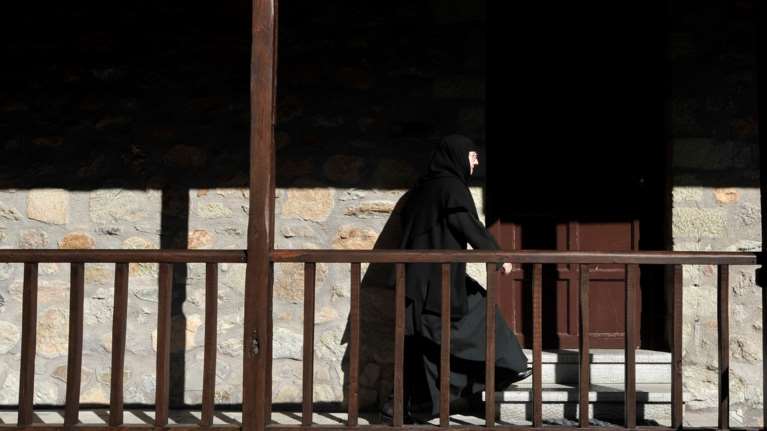 Κορονοϊός: Πέθανε και η Ηγουμένη της Ιεράς Μονής Ρουσάνου Μετεώρων