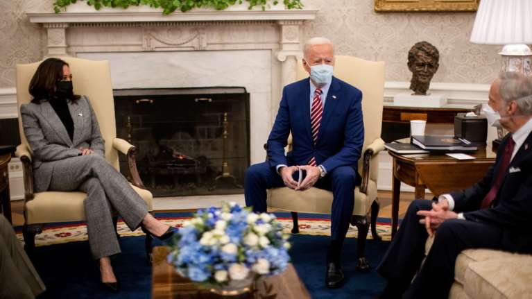 Μπάιντεν: Ορισμένοι Ρεπουμπλικάνοι γερουσιαστές &quot;ίσως να άλλαξαν γνώμη&quot; για την ενοχή του Τραμπ