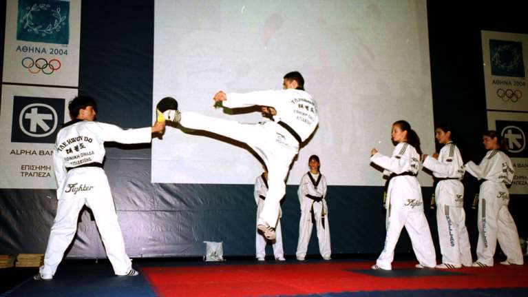 Θεσσαλονίκη: Στη φυλακή o 38χρονος προπονητής πολεμικών τεχνών- 3 ανήλικες αθλήτριες τον κατηγορούν ότι τις βίασε