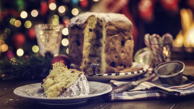 Panettone: Η ιστορία του παραδοσιακού ιταλικού γλυκίσματος των γιορτών και η τέλεια συνταγή