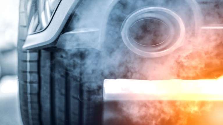 Ευρωβουλή: Στηρίζει την απαγόρευση βενζίνης και diesel