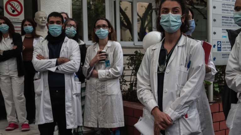 Κορονοϊός: Οι τελευταίες εξελίξεις για τα μονοκλωνικά αντισώματα στην Ελλάδα - Το &quot;φάρμακο&quot; που πήρε ο Τραμπ