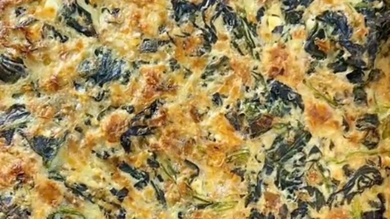 Η σπανακοτυρόπιτα του τεμπέλη ή αλλιώς η καλύτερη ιδέα για εύκολο βραδινό στο σπίτι