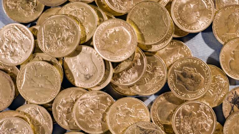 Στο κυνήγι του χρυσού οι Έλληνες: Πόσο έχει αυξηθεί η τιμή της χρυσής λίρας - Πώς να επενδύσετε