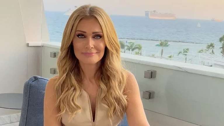 Νατάσα Θεοδωρίδου: Χορεύει ξέφρενα μαζί με τις δύο της κόρες στο πιο "ανεβαστικό" βίντεο της ημέρας