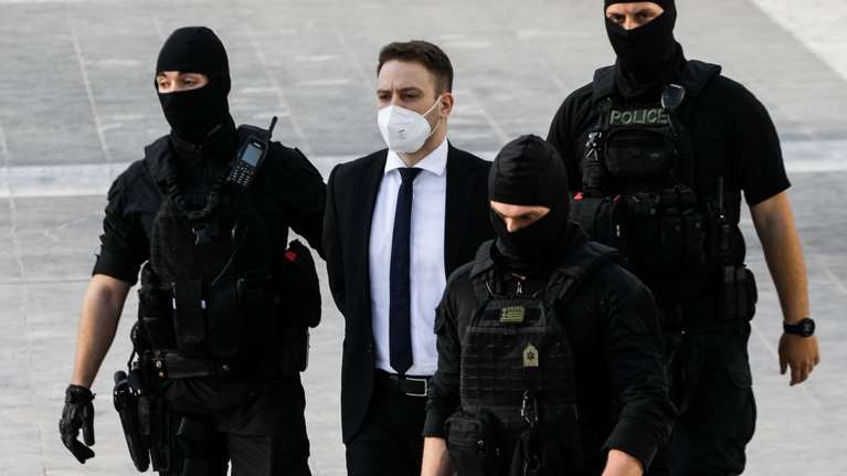 Γλυκά Νερά: Σε γηροκομείο ο πατέρας της Καρολάιν -  Σοβαρά οικονομικά προβλήματα για τους γονείς του Αναγνωστόπουλου