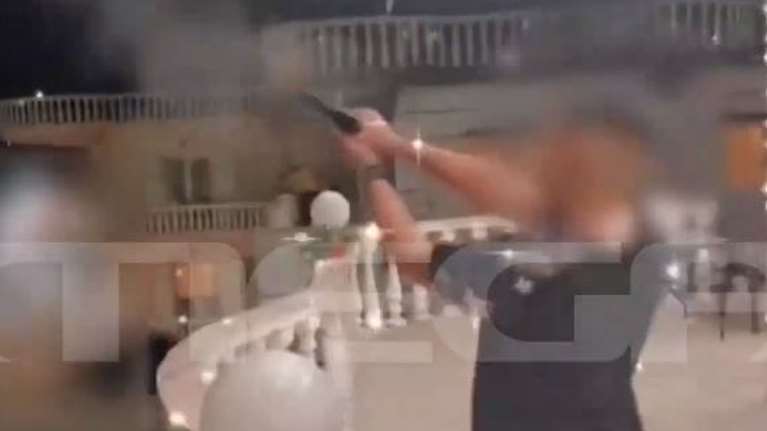 Ζεφύρι: Νέο βίντεο ντοκουμέντο - Ανήλικοι κρατούν όπλα και πυροβολούν από μπαλκόνι