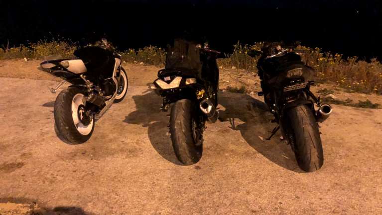 &quot;Γκάζωσαν&quot; ελέγχους στην Τροχαία για &quot;κόντρες&quot; και παραβάσεις σε κεντρικούς οδικούς άξονες [Εικόνες]