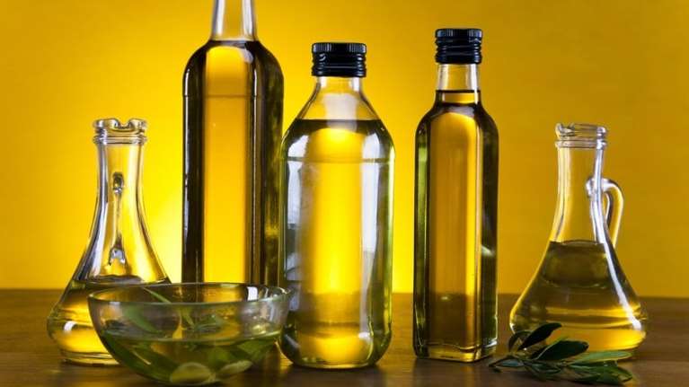 Λάδι με... το σταγονόμετρο: Οι παραγωγοί χαρακτηρίζουν το 2025 ως τη χειρότερη χρονιά [βίντεο]