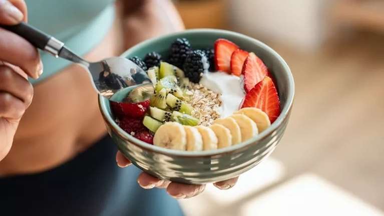 Πέρα από τη βιταμίνη C - 5 τροφές που ενισχύουν φυσικά το ανοσοποιητικό σου