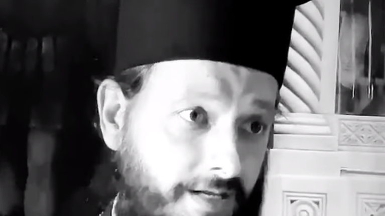 "Εχω πάθει σοκ, δεν θέλω να το πιστέψω": Απαρηγόρητος ο Κωστέτσος για τον ιερέα που πέθανε από κορονοϊό στην Εύβοια