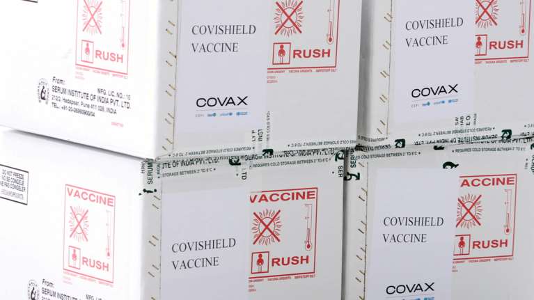 Πρώτο &quot;στοπ&quot; της ΕΕ στην Astrazeneca: Η Ιταλία μπλόκαρε 250.000 δόσεις που προορίζονταν για την Αυστραλία