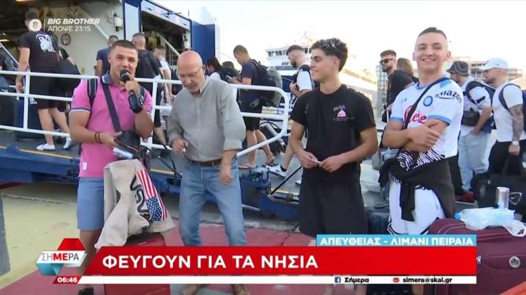 Έπος στο λιμάνι του Πειραιά: Νεαρός ραπάρει και ο ρεπόρτερ Τσελίκας ξεσαλώνει στον χορό [βίντεο]