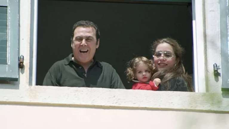 21 χρόνια πριν: Όταν η Άντζελα Γκερέκου και ο Τόλης Βοσκόπουλος έκαναν Πάσχα στην Κέρκυρα