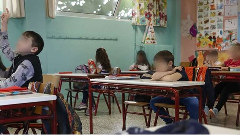 Κεραμέως για άνοιγμα σχολείων: Με μάσκα όλοι οι μαθητές - Από νηπιαγωγείο έως Λύκειο