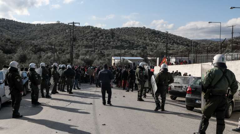 Καταγγελία Γιατρών Χωρίς Σύνορα: Μας στήνουν ενέδρα κάτοικοι των νησιών