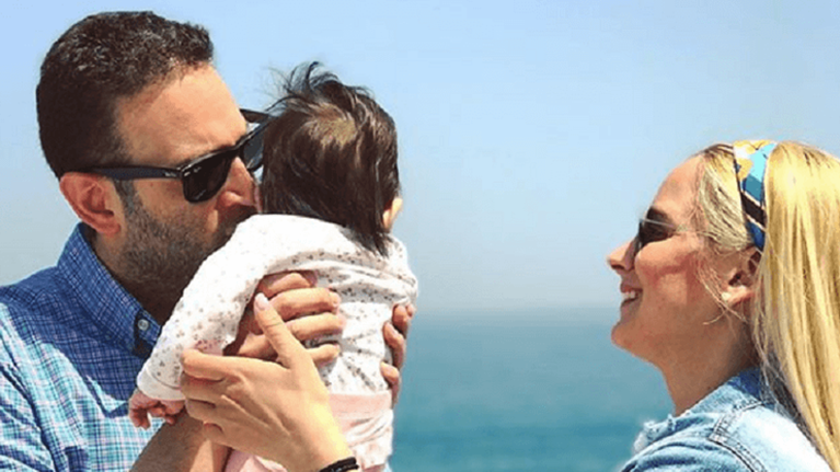 Άννη Πανταζή: Πλάνα από το σπίτι στο οποίο μένει η εγκυμονούσα με την οικογένειά της