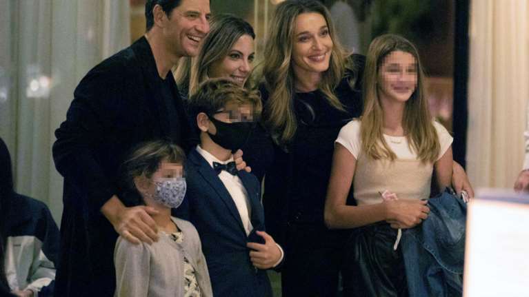 Εξοδος για την οικογένεια Ρουβά: Και οι έξι ήταν υπέροχοι - Εικόνες από τα γενέθλια της Αναστασίας