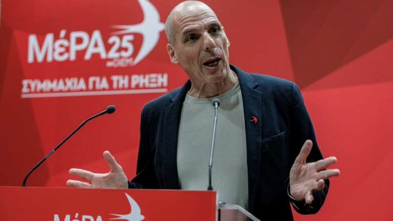 Βαρουφάκης για την παρουσίαση του βιβλίου Τσίπρα: "Εκανε οντισιόν στην ολιγαρχία με τον θίασο που διέλυσε"