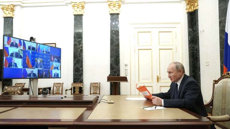 Εμβολιάστηκε ο Βλαντιμίρ Πούτιν - Δεν ανακοινώθηκε ποιο εμβόλιο του παρασχέθηκε