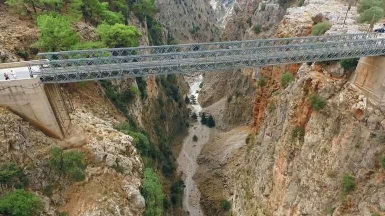 Τουρίστρια τραυματίστηκε σοβαρά σε φαράγγι στα Σφακιά: Μεγάλη κινητοποίηση για την 60χρονη