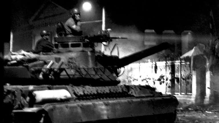 "Δεν μπορούσα ώρα 11.30΄ να φανταστώ το τέλος αυτής της νύχτας" - Η Μάρω Δούκα για τις ημέρες του Πολυτεχνείου